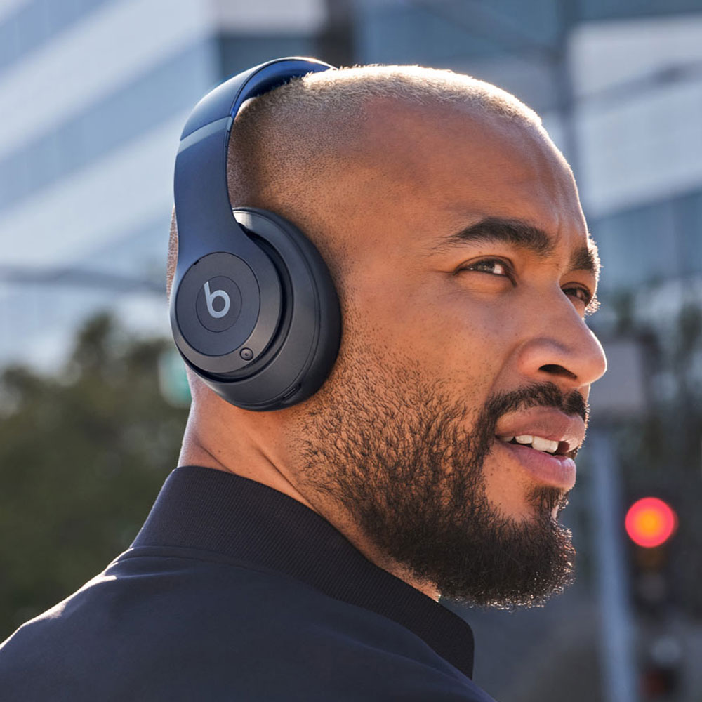Beats-Studio-Pro-Navy-5