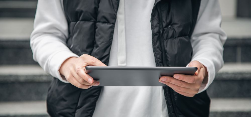 Фотографии Apple готовит складной iPad с 18-дюймовым экраном: дата и цена