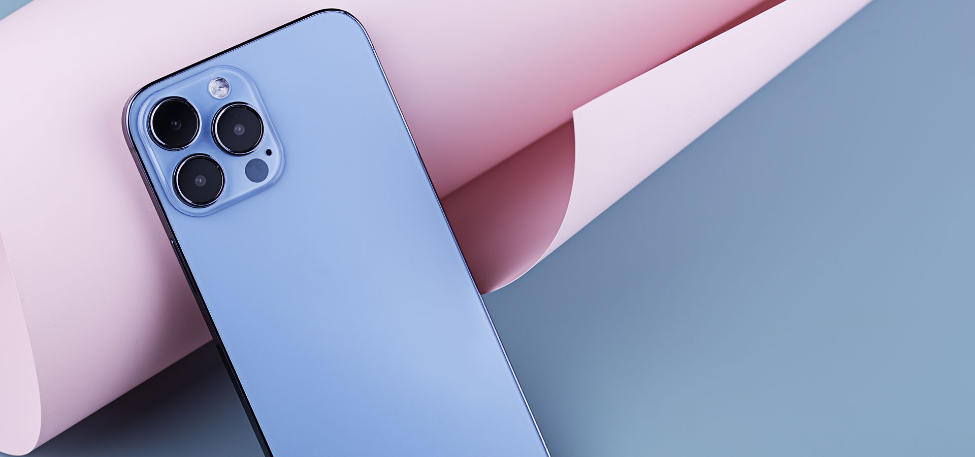 Изображение Apple улучшила Liquid Glass новый режим «Тонирование» Фотографии Apple улучшила Liquid Glass новый режим «Тонирование»
