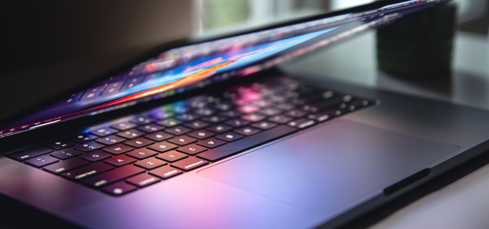 Изображение SSD в MacBook Pro M5 скорость вдвое выше Фотографии SSD в MacBook Pro M5 скорость вдвое выше